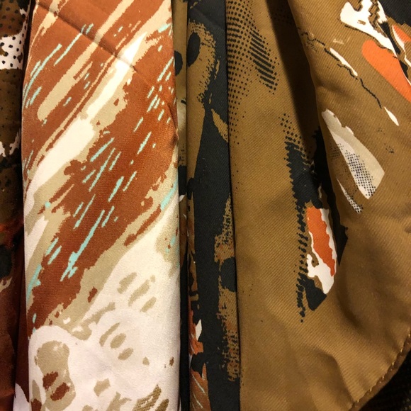 Made of Me Square Scarf Lg Tan/Brown/Blue NWT - Picture 3 of 6